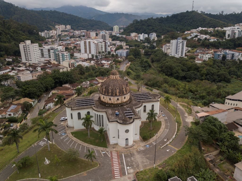 Fernandinho, Padre Fábio de Melo e Elba Ramalho animam a festa dos 60 anos de Timóteo