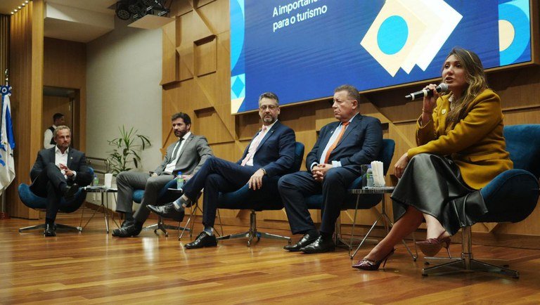 Ministério do Turismo defende união de esforços para mais avanços no setor